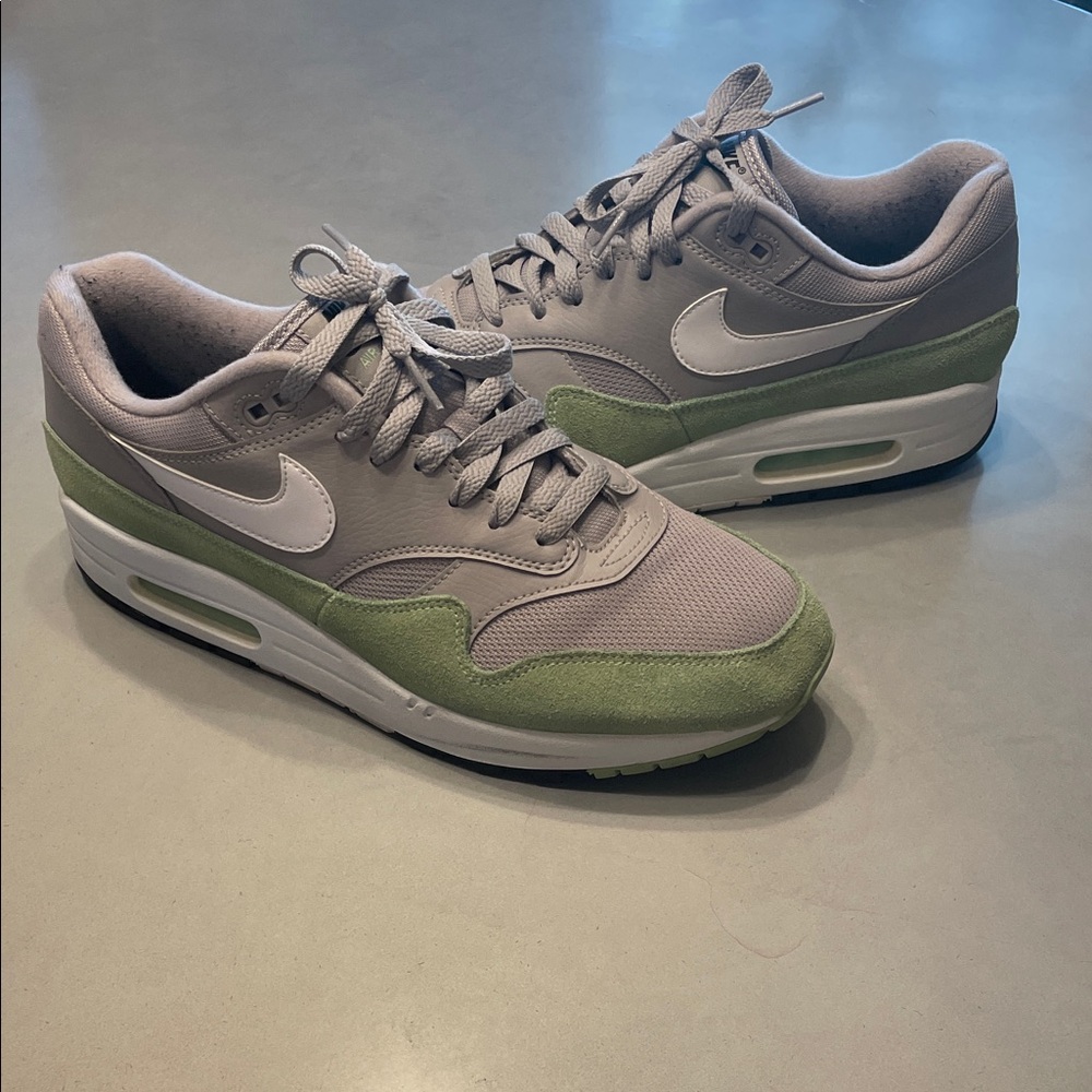 Nike Air Max 1 in Gray and Mint Green